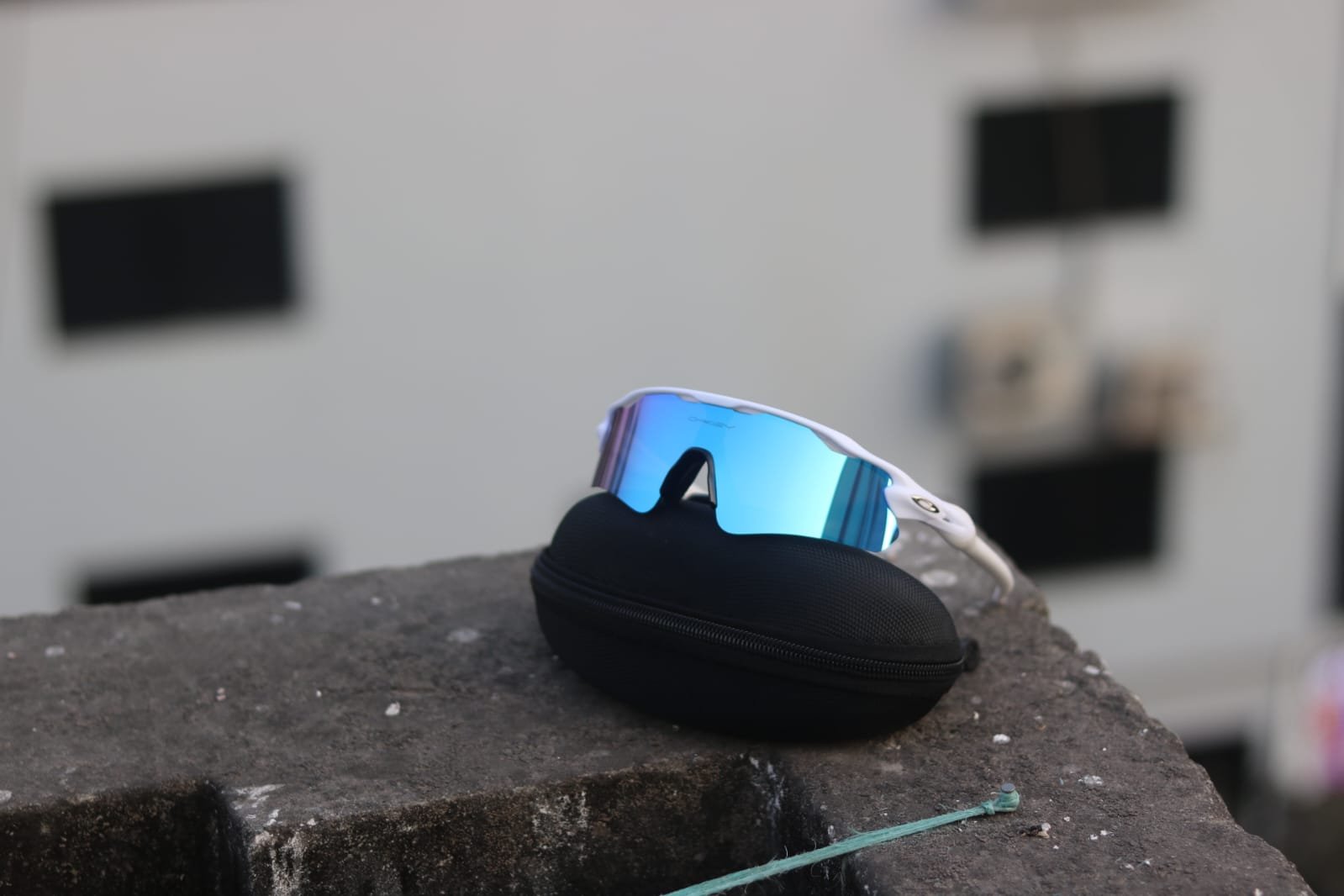 WhatsApp Image 2025-08-07 at 8.12.34 PM Oakley Rader EV path Single lens - Image 1