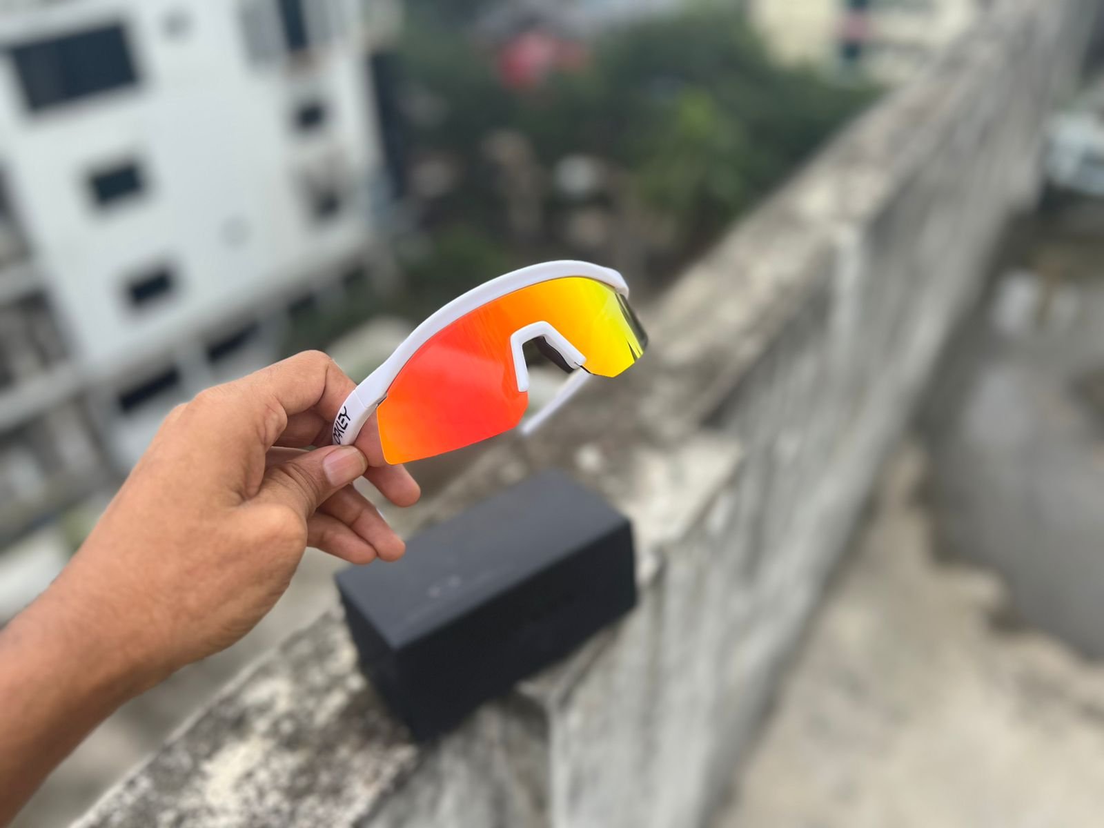 WhatsApp Image 2025-08-07 at 8.10.12 PM Oakley Hydra Prizm - Image 1