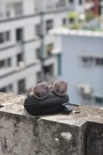 Oakley Frogskin casual Sunglass - Image 3