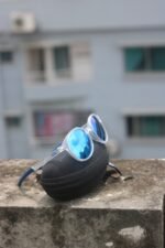 Oakley Frogskin casual Sunglass - Image 4