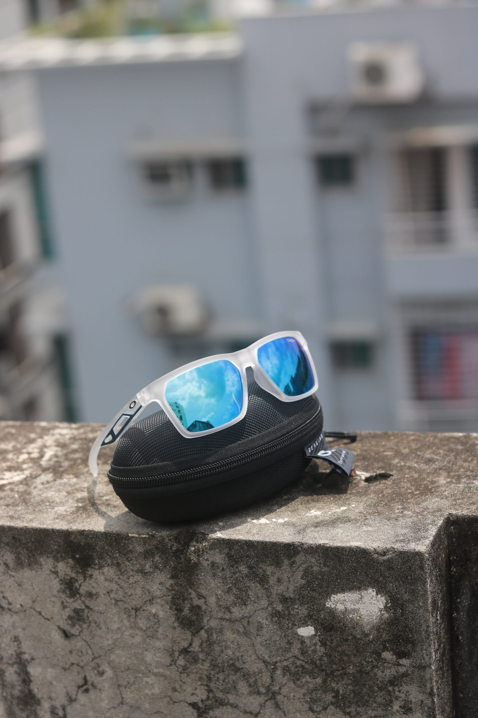 IMG_3386 Oakley frog skin casual sunglass - Image 1